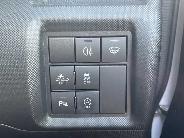 トヨタ ライズ Z 道央・札幌 2019(令1)年 4万km ブラックマイカメタリック/シャイニングホワイトパール ・４WD/・ワンオーナー/・衝突軽減ブレーキ/・寒冷地仕様/・全方位カメラ/・モデリスタエアロ/・純正ディスプレイオーディオ/　BT＆AppleCarPay＆TV/・バックカメラ/・サイドカメラ/・フロントカメラ/・コーナーセンサー/・レーンキープアシスト/・レーダークルーズコントロール/・シートヒーター/・アイドリングストップ/・ブラインドスポットモニター/・純正エンジンスターター/・オートエアコン/・オートライト/・オートリトラミラー/・ビルトインETC/・MT付きAT/・プッシュスタート/・スマートキー/・ワイパー熱線/・純正AW＆夏タイヤ積込/・純正フロアマット/・ドアバイザー/・ウィンカーミラー/・フォグライト/・スペアキー