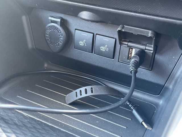 トヨタ ライズ Z 道央・札幌 2019(令1)年 4万km ブラックマイカメタリック/シャイニングホワイトパール ・４WD/・ワンオーナー/・衝突軽減ブレーキ/・寒冷地仕様/・全方位カメラ/・モデリスタエアロ/・純正ディスプレイオーディオ/　BT＆AppleCarPay＆TV/・バックカメラ/・サイドカメラ/・フロントカメラ/・コーナーセンサー/・レーンキープアシスト/・レーダークルーズコントロール/・シートヒーター/・アイドリングストップ/・ブラインドスポットモニター/・純正エンジンスターター/・オートエアコン/・オートライト/・オートリトラミラー/・ビルトインETC/・MT付きAT/・プッシュスタート/・スマートキー/・ワイパー熱線/・純正AW＆夏タイヤ積込/・純正フロアマット/・ドアバイザー/・ウィンカーミラー/・フォグライト/・スペアキー