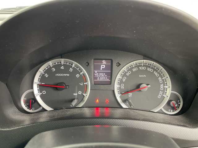 スズキ スイフト RS 道央・札幌 2014(平26)年 6.4万km スノーホワイトパール ・4WD/・社外ナビ&CD&DVD&AUX&TV/・クルーズコントロール/・横滑り防止装置/・前席シートヒーター/・ビルトインETC/・パドルシフト/・ステアリングスイッチ/・フロントワイパーデアイサー/・ドアミラーヒーター/・電動格納ミラー/・純正フロアマット/・ヘッドライトレベライザー/・フォグランプ/・スマートキー/・スペアキー/・保証書/・取扱説明書