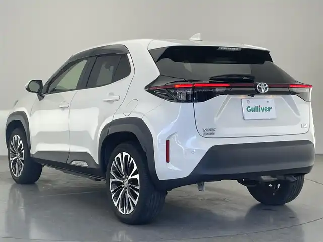 トヨタ ヤリスクロス ハイブリッド Z 愛知県 2021(令3)年 5.6万km ホワイトパールクリスタルシャイン 純正８型ナビ　全方位カメラ　ＢＳＭ　禁煙　追従クルコン　茶ハーフレザー　ＥＴＣ　セーフティセンス　シートヒーター　コーナーセンサー　ＬＥＤオートライト　パワーシート　衝突軽減　車線逸脱　電子パーキング　Bluetooth　USB接続　オートハイビーム　パノラミックビューモニター　純正１８インチAW　プッシュスタート　スマートキー