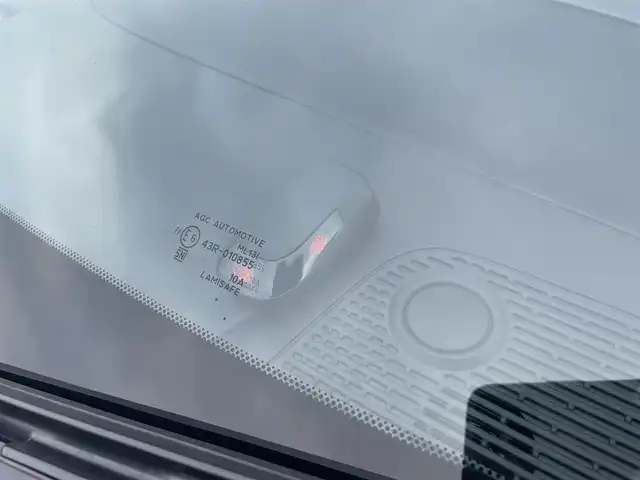 日産 セレナ e－パワー ルキシオン 東京都 2025(令7)年 0.3万km プリズムホワイト ワンオーナー/ニッサンコネクティッドナビ（BT/地デジTV)/アラウンドビューモニター/プロパイロット2.0/黒皮シート/足元イルミパック/フロアカーペットパッケージ/100V電源/シートヒーター（一列目/二列目）/ステリングヒーター/車内カーテン/カーアラームスタンダード/純正16インチアルミ/ビルトインETC2.0/シートヒーター（一列目/二列目）/デジタルインナーミラー/ヘッドアップディスプレイ/純正フロアマット/スペアキー1本/保証書