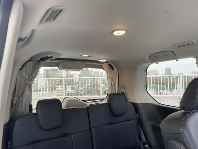 日産 セレナ e－パワー ルキシオン 東京都 2025(令7)年 0.3万km プリズムホワイト ワンオーナー/ニッサンコネクティッドナビ（BT/地デジTV)/アラウンドビューモニター/プロパイロット2.0/黒皮シート/足元イルミパック/フロアカーペットパッケージ/100V電源/シートヒーター（一列目/二列目）/ステリングヒーター/車内カーテン/カーアラームスタンダード/純正16インチアルミ/ビルトインETC2.0/シートヒーター（一列目/二列目）/デジタルインナーミラー/ヘッドアップディスプレイ/純正フロアマット/スペアキー1本/保証書