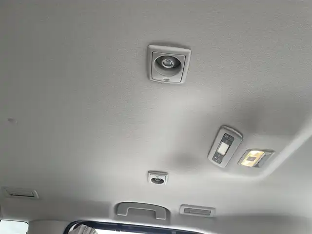 日産 セレナ e－パワー ルキシオン 東京都 2025(令7)年 0.3万km プリズムホワイト ワンオーナー/ニッサンコネクティッドナビ（BT/地デジTV)/アラウンドビューモニター/プロパイロット2.0/黒皮シート/足元イルミパック/フロアカーペットパッケージ/100V電源/シートヒーター（一列目/二列目）/ステリングヒーター/車内カーテン/カーアラームスタンダード/純正16インチアルミ/ビルトインETC2.0/シートヒーター（一列目/二列目）/デジタルインナーミラー/ヘッドアップディスプレイ/純正フロアマット/スペアキー1本/保証書