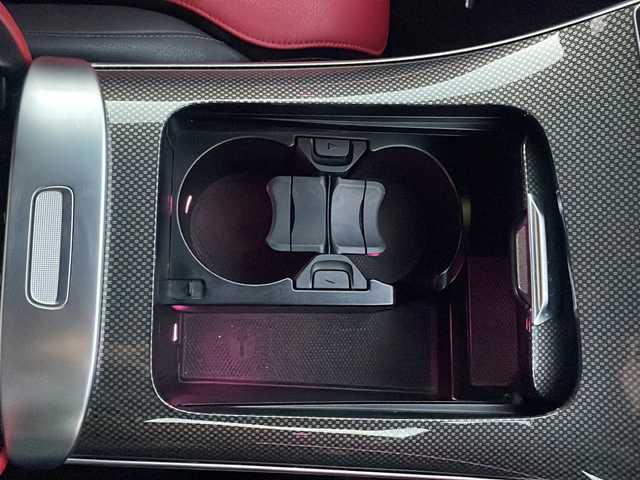 メルセデス・ベンツ Ｍ・ベンツ Ｃ２２０ｄ アバンギャルド　AMGライン 三重県 2022(令4)年 1.9万km ヒヤシンスレッド メーカーオプション/・ヘッドアップディスプレイ/・ARナビゲーション/・レザーシート/・パノラミックスライディングルーフ/レーダーセーフティパッケージ/・アクティブディスタンスアシストディストロニック/・アクティブブレーキアシスト/・PRE-SAFEインパルスサイド/・緊急回避補助システム/・渋滞時ブレーキ機能/・アクティブブラインドスポットアシスト/・アクティブレーンキーピングアシスト/・アクティブステアリングアシスト/・アクティブレーンチェンジグアシスト/・アクティブエマージェンシーストップアシスト/アクティブパーキングアシスト/ターボ/純正ナビ/フルセグTV/【Bluetooth/USB】/360°カメラシステム/ビルトインETC2.0/前後ドライブレコーダー/パドルシフト/パワートランクリッド/D/N席パワーシート/D/N席シートヒーター/デジタルライト/フロント225/45R18インチ純正AW/リア245/40R18インチ純正AW/プッシュスタート/スマートキー/スペアキー/純正フロアマット