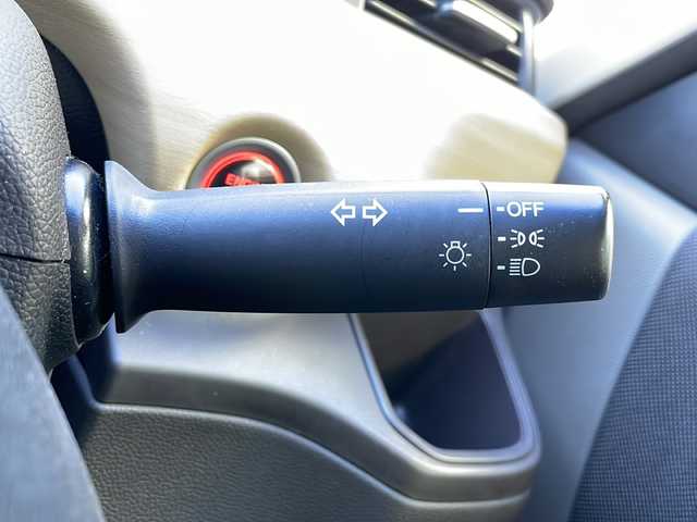 ホンダ フリード G ホンダセンシング 静岡県 2019(令1)年 5.5万km モダンスティールM 純正ナビ/・CD/DVD/・FM/AM/・フルセグTV/・Music Rack/・iPod/・SD/・USB/・Bluetooth/ホンダセンシング/●衝突軽減ブレーキ〈CMBS〉/●誤発進抑制機能/●ACC〈アダプティブ・クルーズ・コントロール〉/●LKAS〈車線維持支援システム〉/●歩行者事故低減ステアリング/●路外逸脱抑制機能/●先行車発進お知らせ機能/●標識認識機能/主要装備/・バックカメラ/・ＥＴＣ/・ドライブレコーダー/・両側パワスラ/・アイドリングストップ/・２列目キャプテンシート/・純正ホイールキャップ/・純正フロアマット