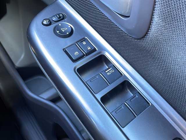 ホンダ フリード G ホンダセンシング 静岡県 2019(令1)年 5.5万km モダンスティールM 純正ナビ/・CD/DVD/・FM/AM/・フルセグTV/・Music Rack/・iPod/・SD/・USB/・Bluetooth/ホンダセンシング/●衝突軽減ブレーキ〈CMBS〉/●誤発進抑制機能/●ACC〈アダプティブ・クルーズ・コントロール〉/●LKAS〈車線維持支援システム〉/●歩行者事故低減ステアリング/●路外逸脱抑制機能/●先行車発進お知らせ機能/●標識認識機能/主要装備/・バックカメラ/・ＥＴＣ/・ドライブレコーダー/・両側パワスラ/・アイドリングストップ/・２列目キャプテンシート/・純正ホイールキャップ/・純正フロアマット