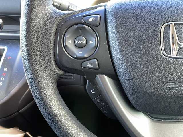 ホンダ フリード G ホンダセンシング 静岡県 2019(令1)年 5.5万km モダンスティールM 純正ナビ/・CD/DVD/・FM/AM/・フルセグTV/・Music Rack/・iPod/・SD/・USB/・Bluetooth/ホンダセンシング/●衝突軽減ブレーキ〈CMBS〉/●誤発進抑制機能/●ACC〈アダプティブ・クルーズ・コントロール〉/●LKAS〈車線維持支援システム〉/●歩行者事故低減ステアリング/●路外逸脱抑制機能/●先行車発進お知らせ機能/●標識認識機能/主要装備/・バックカメラ/・ＥＴＣ/・ドライブレコーダー/・両側パワスラ/・アイドリングストップ/・２列目キャプテンシート/・純正ホイールキャップ/・純正フロアマット