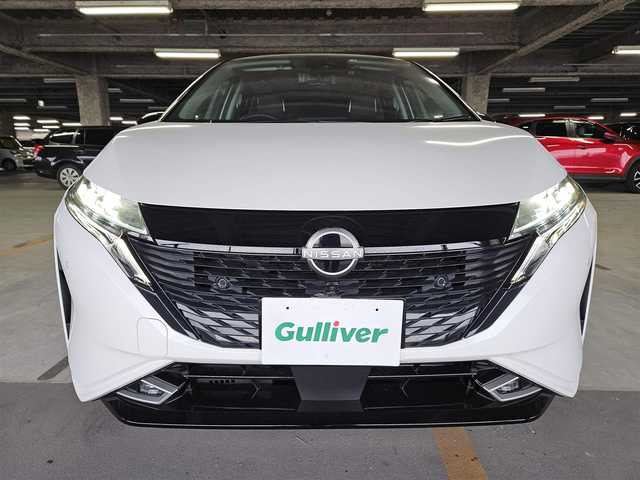 日産 オーラ G 香川県 2022(令4)年 0.5万km ピュアホワイトパール / スーパーブラック 2トーン ワンオーナー/純正9型ナビ/フルセグTV/インテリジェントアラウンドビューモニター/ビルトインETC2.0/ドライブレコーダー/インテリジェントクルーズコントロール/ソナー機能/全方位運転支援システム/・プロパイロット/・インテリジェントエマージェンシーブレーキ/・踏み間違い衝突防止アシスト/・標識検知機能/・前方衝突予測警報/・車線逸脱警報/・ふらつき警報/・車線逸脱防止支援システム/・後側方衝突防止支援システム/・SOSコール/アダプティブLEDヘッドランプ/本革巻きステアリング/ツートーン合皮/ツイード調コンビシート/BOSEパーソナルプラスサウンドシステム/純正17インチアルミホイール/インテリジェントキー/プッシュパワースターター