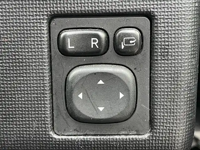 トヨタ スペイド F ジャック 滋賀県 2014(平26)年 6.4万km ブラックマイカ ワンオーナー/純正ナビ/・Bluetooth/・フルセグ/・CD/DVD/バックカメラ/ステアリングリモコン/ETC/片側パワースライドドア/HIDオートライト/電動格納ミラー/シートリフター/スマートキー