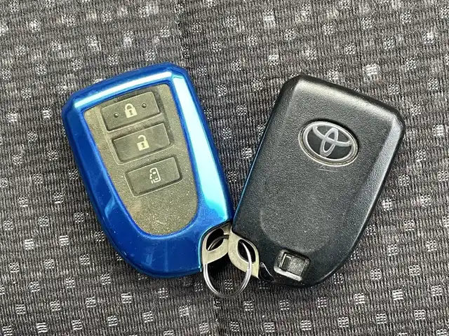 トヨタ スペイド F ジャック 滋賀県 2014(平26)年 6.4万km ブラックマイカ ワンオーナー/純正ナビ/・Bluetooth/・フルセグ/・CD/DVD/バックカメラ/ステアリングリモコン/ETC/片側パワースライドドア/HIDオートライト/電動格納ミラー/シートリフター/スマートキー