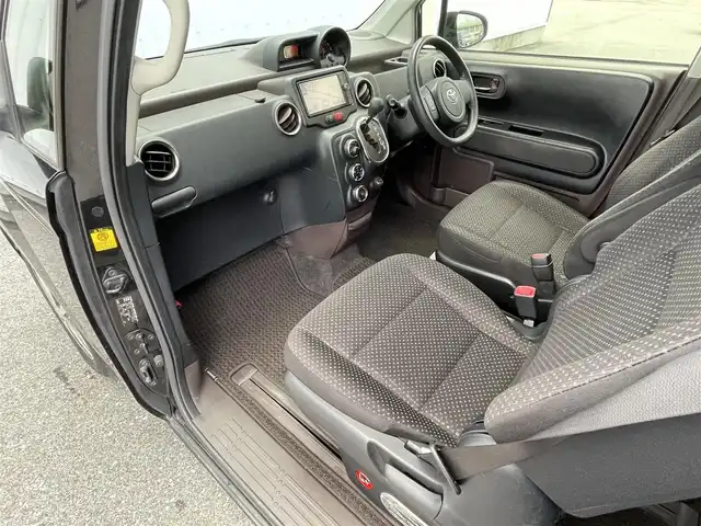 トヨタ スペイド F ジャック 滋賀県 2014(平26)年 6.4万km ブラックマイカ ワンオーナー/純正ナビ/・Bluetooth/・フルセグ/・CD/DVD/バックカメラ/ステアリングリモコン/ETC/片側パワースライドドア/HIDオートライト/電動格納ミラー/シートリフター/スマートキー