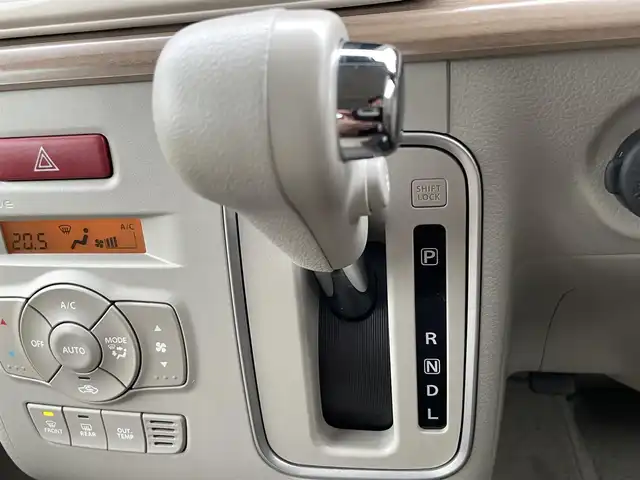 スズキ ラパン X 栃木県 2021(令3)年 1.7万km シフォンアイボリーメタリック ワンオーナー/純正ナビ(CN-RZ865)/(CD/DVD/BT/SD/USB/フルセグTV)/全方位カメラ/レーダーブレーキサポート/前席シートヒーター/アイドリングストップ/LEDヘッドライト/オートライト/純正フロアマット/コーナーセンサー/ナビ連動ドラレコ/取扱説明書/保証書/スマートキー