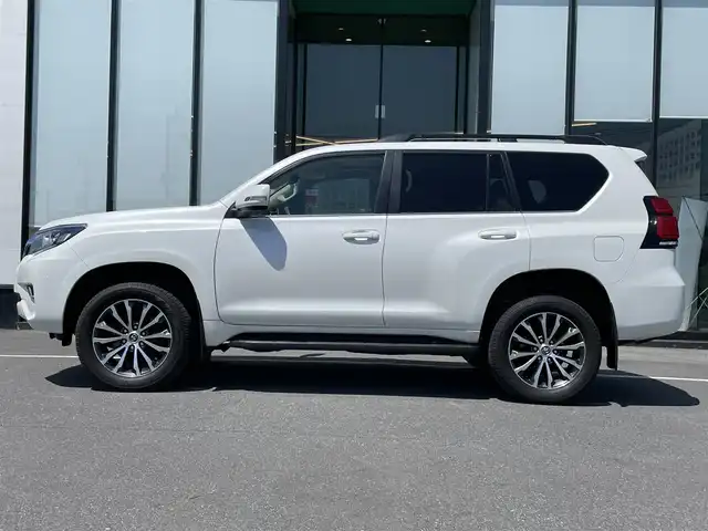 トヨタ ランドクルーザー プラド TX Lパッケージ 茨城県 2021(令3)年 4.6万km ホワイトパールクリスタルシャイン 純正ナビ/【AM・FM・USB・BT・TV】/サンルーフ/ルーフレール/４WD/センターデフロック/ダウンヒルアシストコントロール/ステリモ/パワーシート/シートヒーター/エアシート/ETC2.0/全方位カメラ/レーダークルコン/オートライト/オートハイビーム/Fフォグ/LEDライト/ヘッドライトウォッシャー/ディーゼル車
