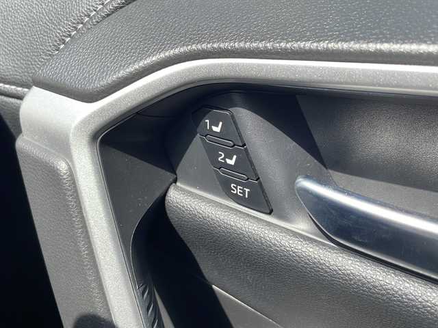 トヨタ ＲＡＶ４ G 石川県 2020(令2)年 4.2万km ホワイトパールクリスタルシャイン 純正メーカーナビ/(Bluetooth/USB/Apple Car Play)/フルセグ(TVキャンセラー有)/全方位カメラ/レーダークルーズコントロール/パワーバックドア/運転席パワーシート/運転席メモリーシート/運転席・助手席シートヒーター/ETC/ステアリングヒーター/前後ドラレコ/オートライト/ステアリングリモコン
