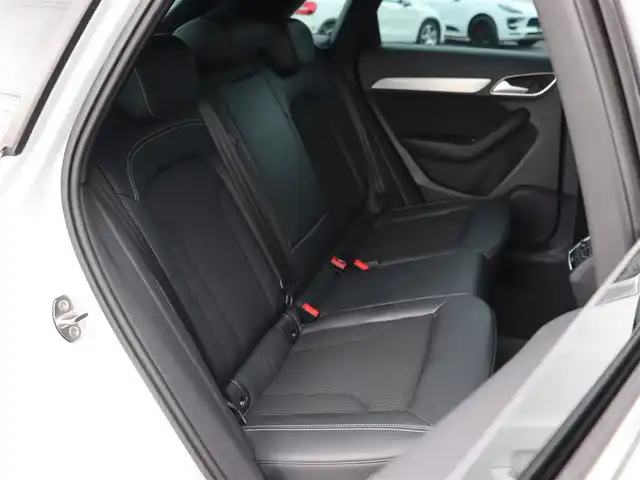 アウディ Ｑ３ Sラインコンペティション 長野県 2018(平30)年 3.4万km グレイシアホワイトメタリック 純ナビ/Sラインコンペティション/クルーズコントロール/4WD /純正18AW /シートヒーター/パワーシート /ETC /ステアリングスイッチ /エンジンスタートボタン