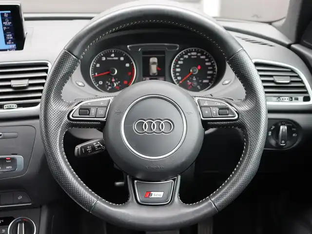 アウディ Ｑ３ Sラインコンペティション 長野県 2018(平30)年 3.4万km グレイシアホワイトメタリック 純ナビ/Sラインコンペティション/クルーズコントロール/4WD /純正18AW /シートヒーター/パワーシート /ETC /ステアリングスイッチ /エンジンスタートボタン