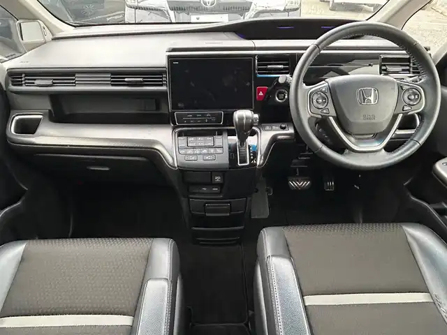 ホンダ ステップワゴン スパーダ クルスピセンシング 大阪府 2020(令2)年 2.4万km プレミアムスパークルブラックパール 純正１０インチナビ/   フルセグTV/CD/DVD/Bluetooth/USB/バックモニター/１１．６インチ後席モニター/衝突軽減ブレーキ/横滑り防止装置/前席シートヒーター/両側パワースライドドア/レーダークルーズコントロール/レーンキープアシスト/ステアリングスイッチ/アイドリングストップ/前後ドライブレコーダー/純正17インチアルミホイール/純正フロアマット/プッシュスタート/スマートキー/ＥＴＣ/ＬＥＤライト/禁煙車