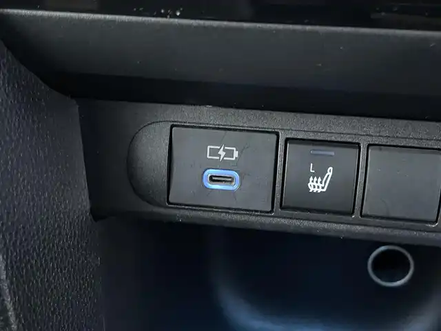 トヨタ ヤリスクロス ハイブリッド Z 千葉県 2023(令5)年 3.6万km ブラックマイカ/ベージュ 2トーン トヨタセーフティセンス/・衝突軽減ブレーキ/レーンキープアシスト/・レーダークルーズコントロール/オートハイビーム/・クリアランスソナー/純正メーカーディスプレイナビ/・BT/USB/カープレイ/全方位カメラ/ステアリングスイッチ/ETC/電動パーキングブレーキ/ハーフレザーシート/パワーシート(D席)/シートヒーター(D/N席)/ステアリングヒーター/LEDヘッドライト/オートライト/スマートキー/プッシュスタート/純正フロアマット/純正18インチAW