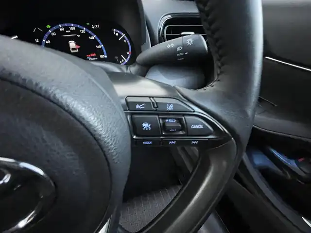 トヨタ ヤリスクロス ハイブリッド Z 千葉県 2023(令5)年 3.6万km ブラックマイカ/ベージュ 2トーン トヨタセーフティセンス/・衝突軽減ブレーキ/レーンキープアシスト/・レーダークルーズコントロール/オートハイビーム/・クリアランスソナー/純正メーカーディスプレイナビ/・BT/USB/カープレイ/全方位カメラ/ステアリングスイッチ/ETC/電動パーキングブレーキ/ハーフレザーシート/パワーシート(D席)/シートヒーター(D/N席)/ステアリングヒーター/LEDヘッドライト/オートライト/スマートキー/プッシュスタート/純正フロアマット/純正18インチAW