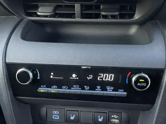 トヨタ ヤリスクロス ハイブリッド Z 千葉県 2023(令5)年 3.6万km ブラックマイカ/ベージュ 2トーン トヨタセーフティセンス/・衝突軽減ブレーキ/レーンキープアシスト/・レーダークルーズコントロール/オートハイビーム/・クリアランスソナー/純正メーカーディスプレイナビ/・BT/USB/カープレイ/全方位カメラ/ステアリングスイッチ/ETC/電動パーキングブレーキ/ハーフレザーシート/パワーシート(D席)/シートヒーター(D/N席)/ステアリングヒーター/LEDヘッドライト/オートライト/スマートキー/プッシュスタート/純正フロアマット/純正18インチAW