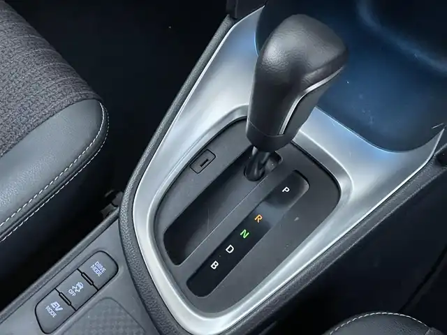 トヨタ ヤリスクロス ハイブリッド Z 千葉県 2023(令5)年 3.6万km ブラックマイカ/ベージュ 2トーン トヨタセーフティセンス/・衝突軽減ブレーキ/レーンキープアシスト/・レーダークルーズコントロール/オートハイビーム/・クリアランスソナー/純正メーカーディスプレイナビ/・BT/USB/カープレイ/全方位カメラ/ステアリングスイッチ/ETC/電動パーキングブレーキ/ハーフレザーシート/パワーシート(D席)/シートヒーター(D/N席)/ステアリングヒーター/LEDヘッドライト/オートライト/スマートキー/プッシュスタート/純正フロアマット/純正18インチAW