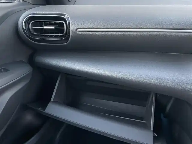 トヨタ ヤリスクロス ハイブリッド Z 千葉県 2023(令5)年 3.6万km ブラックマイカ/ベージュ 2トーン トヨタセーフティセンス/・衝突軽減ブレーキ/レーンキープアシスト/・レーダークルーズコントロール/オートハイビーム/・クリアランスソナー/純正メーカーディスプレイナビ/・BT/USB/カープレイ/全方位カメラ/ステアリングスイッチ/ETC/電動パーキングブレーキ/ハーフレザーシート/パワーシート(D席)/シートヒーター(D/N席)/ステアリングヒーター/LEDヘッドライト/オートライト/スマートキー/プッシュスタート/純正フロアマット/純正18インチAW