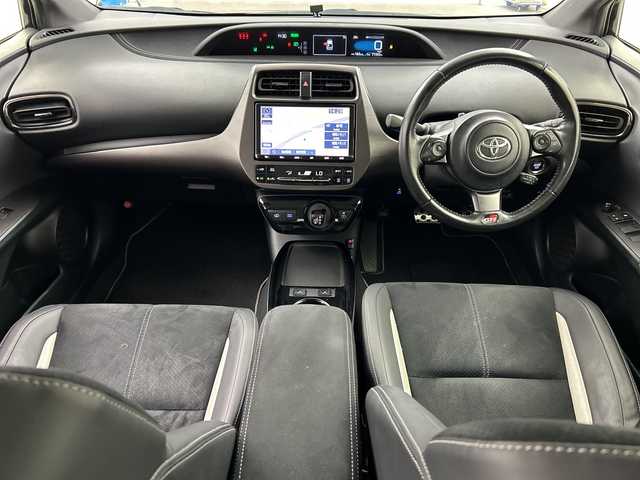 トヨタ プリウス ＰＨＶ S GRスポーツ 三重県 2021(令3)年 7.2万km アティチュードブラックマイカ 純正９型ナビ　/CD/DVD/BT/MSV/フルセグTV/前後ドライブレコーダー　/ハーフレザーシート/シートヒーター　　/レーダークルーズコントロール　/オートハイビーム　/バックカメラ　/ステアリングリモコン　/１００Ｖ充電　/ミラー型ＧＰＳレーダー　/ＥＴＣ/フォグライト/スペアキー有り
