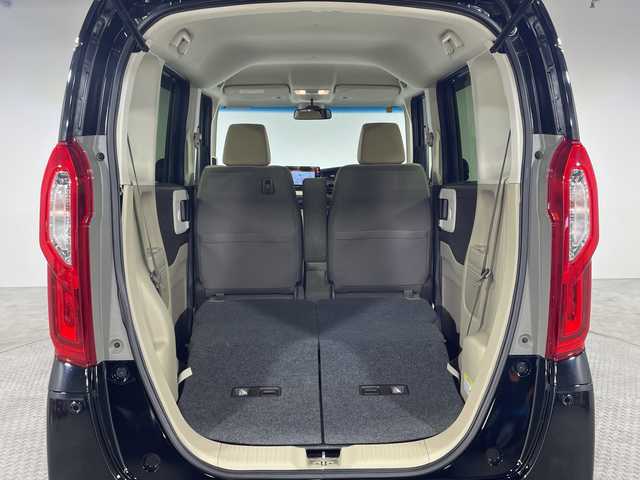 ホンダ Ｎ ＢＯＸ G L ターボ ホンダセンシング 神奈川県 2020(令2)年 5.6万km クリスタルブラックパール 純正８型メモリーナビゲーション【VXU-207NBI】/フルセグ　CD DVD　Bluetooth　SD　MUSICRACK/バックカメラ/ターボ/両側電動スライドドア【サンシェード】/ホンダセンシング/衝突軽減ブレーキ/誤発進抑制機能/後方誤発進抑制機能/歩行者事故低減ステアリング/先行車発進お知らせ機能/アダブティブクルーズコントロール/車線維持支援システム/オートハイビーム/標識認識機能/路外逸脱抑制機能/アイドリングストップ/リアクリアランスソナー/前席シートヒーター/革巻きステアリング【スイッチ】/パドルシフト/前席USB電源ソケット/ECON/ビルトインETC/プッシュスタート/スマートキー/LEDヘッドライト/オートライト/スペアキー