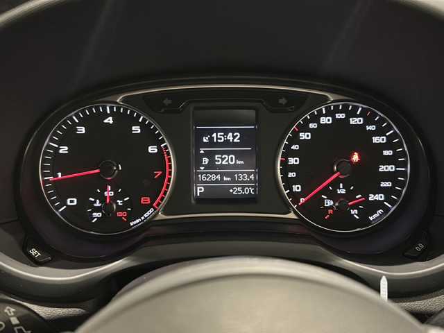 アウディ Ａ１ SB ピアニッシモエディション 新潟県 2018(平30)年 1.7万km グレイシアホワイトメタリック 125台限定ピアニッシモエディション特別装備/・グレイシアホワイトメタリック/・ブリリアントブラックコントラストルーフ/ナビキセノンプラスパッケージ/・MMI 3G + ナビゲーションシステム/・SSDナビゲーション/・TV/・CD/DVDプレイヤー/・FM/AMラジオ/・Bluetooth接続/・ETCシステム/コンビニエンスパッケージ/・アドバンストキー/・アウディパーキングシステム/シートヒーター