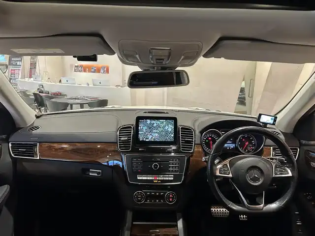 メルセデス・ベンツ ＧＬＳ３５０ｄ 4マチックスポーツ 道央・札幌 2017(平29)年 6.2万km ダイヤモンドホワイト ダイヤモンドホワイト/パノラミックスライディングルーフ/パナメリカーナグリル/harman/kardonサラウンド/本革シート/シートヒーター/レーダーセーフティパッケージ/carrozzeriaリアモニター/純正HDDナビ/フルセグTV/CD/DVD/SD/USB/Bluetooth/360°カメラ/パークトロニック/AIRMATICサスペンション/LEDインテリジェントライトシステム/アダプティブハイビームアシストプラス/パワーテールゲート