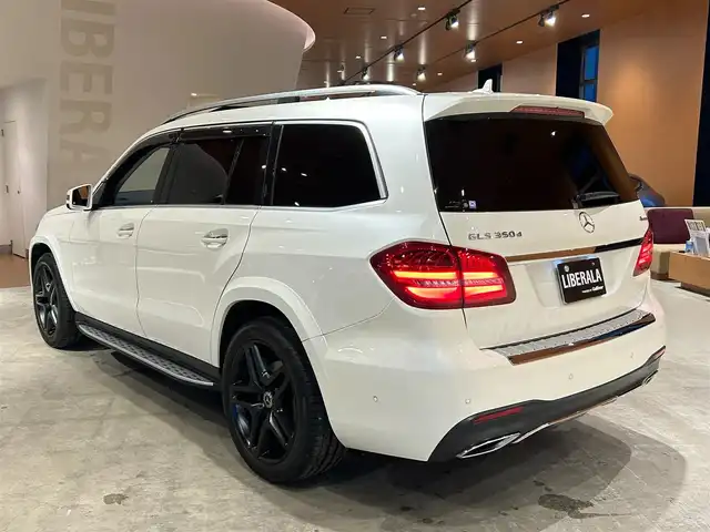 メルセデス・ベンツ ＧＬＳ３５０ｄ 4マチックスポーツ 道央・札幌 2017(平29)年 6.2万km ダイヤモンドホワイト ダイヤモンドホワイト/パノラミックスライディングルーフ/パナメリカーナグリル/harman/kardonサラウンド/本革シート/シートヒーター/レーダーセーフティパッケージ/carrozzeriaリアモニター/純正HDDナビ/フルセグTV/CD/DVD/SD/USB/Bluetooth/360°カメラ/パークトロニック/AIRMATICサスペンション/LEDインテリジェントライトシステム/アダプティブハイビームアシストプラス/パワーテールゲート