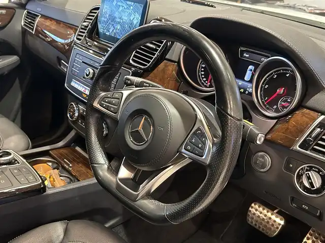 メルセデス・ベンツ ＧＬＳ３５０ｄ 4マチックスポーツ 道央・札幌 2017(平29)年 6.2万km ダイヤモンドホワイト ダイヤモンドホワイト/パノラミックスライディングルーフ/パナメリカーナグリル/harman/kardonサラウンド/本革シート/シートヒーター/レーダーセーフティパッケージ/carrozzeriaリアモニター/純正HDDナビ/フルセグTV/CD/DVD/SD/USB/Bluetooth/360°カメラ/パークトロニック/AIRMATICサスペンション/LEDインテリジェントライトシステム/アダプティブハイビームアシストプラス/パワーテールゲート