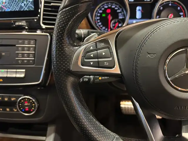 メルセデス・ベンツ ＧＬＳ３５０ｄ 4マチックスポーツ 道央・札幌 2017(平29)年 6.2万km ダイヤモンドホワイト ダイヤモンドホワイト/パノラミックスライディングルーフ/パナメリカーナグリル/harman/kardonサラウンド/本革シート/シートヒーター/レーダーセーフティパッケージ/carrozzeriaリアモニター/純正HDDナビ/フルセグTV/CD/DVD/SD/USB/Bluetooth/360°カメラ/パークトロニック/AIRMATICサスペンション/LEDインテリジェントライトシステム/アダプティブハイビームアシストプラス/パワーテールゲート