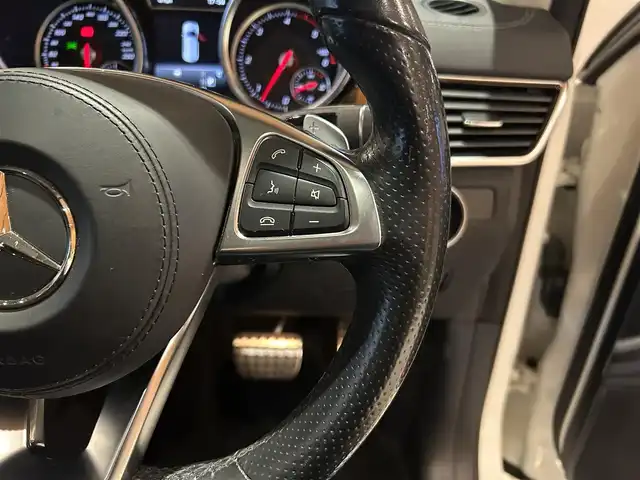 メルセデス・ベンツ ＧＬＳ３５０ｄ 4マチックスポーツ 道央・札幌 2017(平29)年 6.2万km ダイヤモンドホワイト ダイヤモンドホワイト/パノラミックスライディングルーフ/パナメリカーナグリル/harman/kardonサラウンド/本革シート/シートヒーター/レーダーセーフティパッケージ/carrozzeriaリアモニター/純正HDDナビ/フルセグTV/CD/DVD/SD/USB/Bluetooth/360°カメラ/パークトロニック/AIRMATICサスペンション/LEDインテリジェントライトシステム/アダプティブハイビームアシストプラス/パワーテールゲート