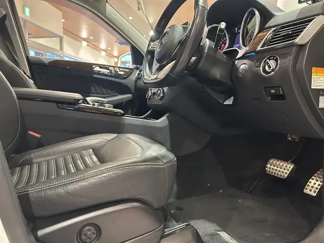 メルセデス・ベンツ ＧＬＳ３５０ｄ 4マチックスポーツ 道央・札幌 2017(平29)年 6.2万km ダイヤモンドホワイト ダイヤモンドホワイト/パノラミックスライディングルーフ/パナメリカーナグリル/harman/kardonサラウンド/本革シート/シートヒーター/レーダーセーフティパッケージ/carrozzeriaリアモニター/純正HDDナビ/フルセグTV/CD/DVD/SD/USB/Bluetooth/360°カメラ/パークトロニック/AIRMATICサスペンション/LEDインテリジェントライトシステム/アダプティブハイビームアシストプラス/パワーテールゲート