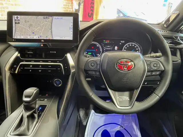 トヨタ ハリアー ハイブリッド Z レザーパッケージ 岩手県 2021(令3)年 5.7万km センシュアルレッドマイカ ４WD/モデリスタスポイラー/パノラミックビューモニター/JBLプレミアムサウンドシステム/本革シート/ヘッドアップディスプレイ/ハンズフリーパワーバックドア/デジタルインナーミラー/霜取りウォッシャー/トヨタセーフティセンス/プリクラッシュセーフティ/レーダークルーズコントロール/レーントレーシングアシスト/オートマチックハイビーム/クリアランスソナー/横滑り防止装置/MTモード付きAT/パワーシート/シートヒーター/シートベンチレーション/ステアリングヒーター/オートブレーキホールド/純正ナビ/バックカメラ/ETC2.0/LEDヘッドランプ/純正18インチアルミホイール