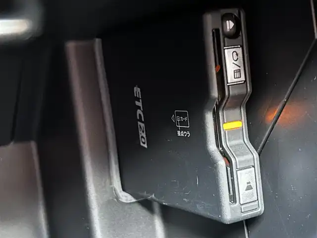 ホンダ Ｓ６６０ モデューロX バージョンZ 福島県 2021(令3)年 0.1万km プレミアムスターホワイトP Modulo X 特別仕様車（Version Z）/6F/特別仕様車専用装備/・専用ブラックアクティブスポイラー（ガーニーフラップ付）/・専用Version Zロゴ入りアルミ製コンソールプレート/・ブラックエンブレム/ModuloX共通装備/・専用スポーツレザーシート/（本革×ラックス スェード(R)/ボルドーレッド×ブラック/Modulo Xロゴ入り）/・本革巻ステアリングホイール/・チタン製シフトノブ×アルカンターラシフトブーツ/（グレーステッチ）/・専用アルカンターラ(R)×本革製サイドブレーキカバー/・グリル一体型専用フロントバンパー/・専用カラードドアミラー/・ロールトップ（ボルドーレッド）/・専用サスペンション（5段階減衰力調整機構付）/ModuloR15アルミホイール/純正ディスプレイオーディオ/「AM/FM/BT/HDMI」/バックカメラ/前席シートヒーター・クーラー/ETC/プッシュスタート/キーレスエントリー/取説・保証書・スペアキー有