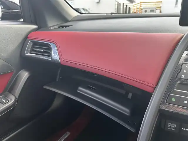 ホンダ Ｓ６６０ モデューロX バージョンZ 福島県 2021(令3)年 0.1万km プレミアムスターホワイトP Modulo X 特別仕様車（Version Z）/6F/特別仕様車専用装備/・専用ブラックアクティブスポイラー（ガーニーフラップ付）/・専用Version Zロゴ入りアルミ製コンソールプレート/・ブラックエンブレム/ModuloX共通装備/・専用スポーツレザーシート/（本革×ラックス スェード(R)/ボルドーレッド×ブラック/Modulo Xロゴ入り）/・本革巻ステアリングホイール/・チタン製シフトノブ×アルカンターラシフトブーツ/（グレーステッチ）/・専用アルカンターラ(R)×本革製サイドブレーキカバー/・グリル一体型専用フロントバンパー/・専用カラードドアミラー/・ロールトップ（ボルドーレッド）/・専用サスペンション（5段階減衰力調整機構付）/ModuloR15アルミホイール/純正ディスプレイオーディオ/「AM/FM/BT/HDMI」/バックカメラ/前席シートヒーター・クーラー/ETC/プッシュスタート/キーレスエントリー/取説・保証書・スペアキー有