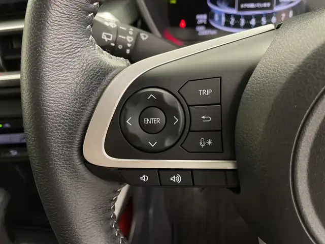 トヨタ ライズ Z 鹿児島県 2023(令5)年 2.4万km ナチュラルベージュマイカM 純正ディスプレイオーディオ/(BT/AM/FM/HDMI/フルセグTV)/スマートアシストIII/・衝突軽減ブレーキ/・レーダークルーズコントロール/・レーンキープアシスト/・先行車お知らせ機能/・誤発進抑制機能/・オートマチックハイビーム/前後コーナーセンサー/バックカメラ/電動パーキングブレーキ/オートホールド/前席シートヒーター/前後ドライブレコーダー/ETC/純正17インチアルミホイール/純正フロアマット/純正LEDヘッドライト/アイドリングストップ