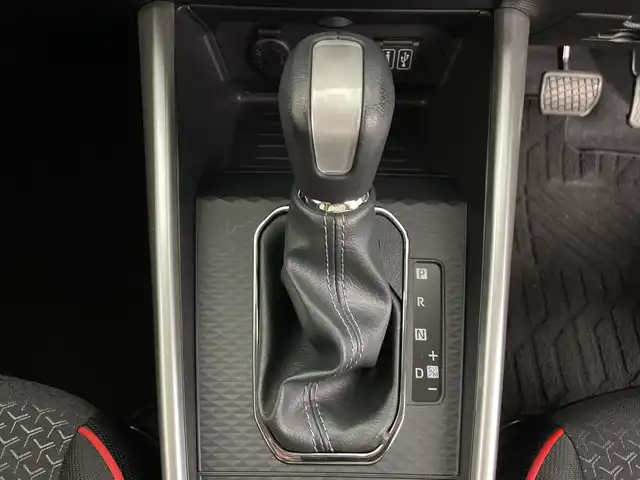 トヨタ ライズ Z 鹿児島県 2023(令5)年 2.4万km ナチュラルベージュマイカM 純正ディスプレイオーディオ/(BT/AM/FM/HDMI/フルセグTV)/スマートアシストIII/・衝突軽減ブレーキ/・レーダークルーズコントロール/・レーンキープアシスト/・先行車お知らせ機能/・誤発進抑制機能/・オートマチックハイビーム/前後コーナーセンサー/バックカメラ/電動パーキングブレーキ/オートホールド/前席シートヒーター/前後ドライブレコーダー/ETC/純正17インチアルミホイール/純正フロアマット/純正LEDヘッドライト/アイドリングストップ