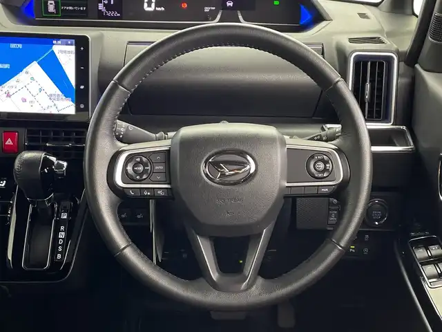 ダイハツ タント カスタム RS スタイルセレクション 鹿児島県 2022(令4)年 1.8万km シャイニングホワイトパール スマートアシストIII/ディーラーオプションナビ/（Bluetooth/CD/DVD/AM/FM/フルセグTV）/アイドリングストップ/ターボ/スペアキー/純正フリップダウンモニター/ビルトインETC/バックカメラ/全方位カメラ/ベンチシート/前後ドライブレコーダー/純正フロアマット/前席シートヒーター/ハーフレザーシート/両側パワースライドドア/純正15インチAW/前後コーナーセンサー/レーンキープアシスト/レーダークルーズコントロール/革巻ステアリング/電動パーキングブレーキ/オートホールド