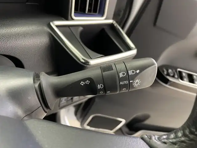 ダイハツ タント カスタム RS スタイルセレクション 鹿児島県 2022(令4)年 1.8万km シャイニングホワイトパール スマートアシストIII/ディーラーオプションナビ/（Bluetooth/CD/DVD/AM/FM/フルセグTV）/アイドリングストップ/ターボ/スペアキー/純正フリップダウンモニター/ビルトインETC/バックカメラ/全方位カメラ/ベンチシート/前後ドライブレコーダー/純正フロアマット/前席シートヒーター/ハーフレザーシート/両側パワースライドドア/純正15インチAW/前後コーナーセンサー/レーンキープアシスト/レーダークルーズコントロール/革巻ステアリング/電動パーキングブレーキ/オートホールド