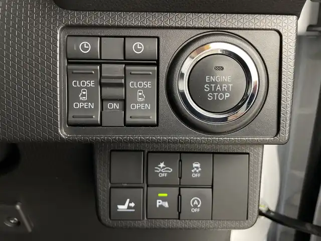 ダイハツ タント カスタム RS スタイルセレクション 鹿児島県 2022(令4)年 1.8万km シャイニングホワイトパール スマートアシストIII/ディーラーオプションナビ/（Bluetooth/CD/DVD/AM/FM/フルセグTV）/アイドリングストップ/ターボ/スペアキー/純正フリップダウンモニター/ビルトインETC/バックカメラ/全方位カメラ/ベンチシート/前後ドライブレコーダー/純正フロアマット/前席シートヒーター/ハーフレザーシート/両側パワースライドドア/純正15インチAW/前後コーナーセンサー/レーンキープアシスト/レーダークルーズコントロール/革巻ステアリング/電動パーキングブレーキ/オートホールド