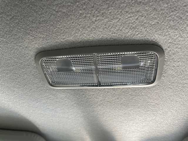 トヨタ ＦＪクルーザー 道央・札幌 2014(平26)年 9.6万km ベージュ/ホワイト ・4WD/・社外ナビ（AVIC-MRZ077）/・BT/CD/DVD/SD/フルセグTV/・バックカメラ/・クルーズコントロール/・社外LEDヘッドライト/フロントフォグランプ/・リモコンキー×2/・ETC/社外ドライブレコーダー前方/・ABS/・横滑り防止装置/・センターデフロック/・ルーフキャリア/・積込スタッドレス純正ホイール付