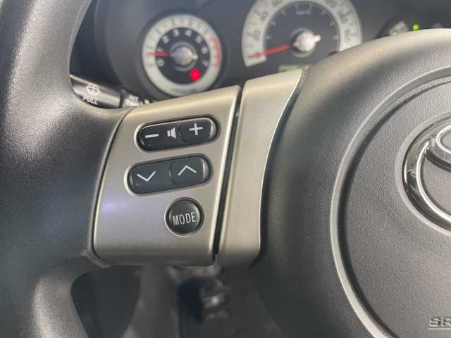 トヨタ ＦＪクルーザー 道央・札幌 2014(平26)年 9.6万km ベージュ/ホワイト ・4WD/・社外ナビ（AVIC-MRZ077）/・BT/CD/DVD/SD/フルセグTV/・バックカメラ/・クルーズコントロール/・社外LEDヘッドライト/フロントフォグランプ/・リモコンキー×2/・ETC/社外ドライブレコーダー前方/・ABS/・横滑り防止装置/・センターデフロック/・ルーフキャリア/・積込スタッドレス純正ホイール付