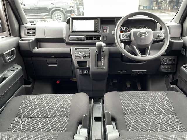 ダイハツ アトレー バン RS 道北・旭川 2022(令4)年 0.9万km オフビートカーキM /4WD//禁煙車//純正メモリーナビ/BT・CD・DVD・SD・USB・フルセグ//両側パワースライドドア//ウェルカムオープン//バックカメラ//ルーフコンソールBOX//衝突軽減ブレーキ//レーンキープアシスト//誤発進抑制装置//コーナーセンサー//アイドリングストップ//AAC//ビルトインETC//ドライブレコーダー//オートライト//オートハイビーム//LEDライト//フォグランプ//純正フロアマット//ドアバイザー//保証書//取説