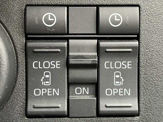 ダイハツ アトレー バン RS 道北・旭川 2022(令4)年 0.9万km オフビートカーキM /4WD//禁煙車//純正メモリーナビ/BT・CD・DVD・SD・USB・フルセグ//両側パワースライドドア//ウェルカムオープン//バックカメラ//ルーフコンソールBOX//衝突軽減ブレーキ//レーンキープアシスト//誤発進抑制装置//コーナーセンサー//アイドリングストップ//AAC//ビルトインETC//ドライブレコーダー//オートライト//オートハイビーム//LEDライト//フォグランプ//純正フロアマット//ドアバイザー//保証書//取説