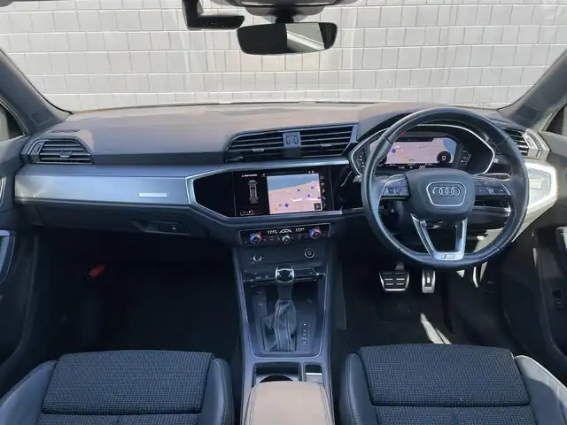 アウディ Ｑ３ SB 35TDIクワトロ Sライン 三重県 2021(令3)年 3.5万km グレー ベーシックＰＫＧ/アシスタンスＰＫＧ/ＡＣＣ/３６０°カメラ/前後ドラレコ/ブラインドスポット/ハーフレザー/シートヒーター/バーチャルコックピット/純正ナビ/ｃａｒｐｌａｙ/純正１９インチＡＷ