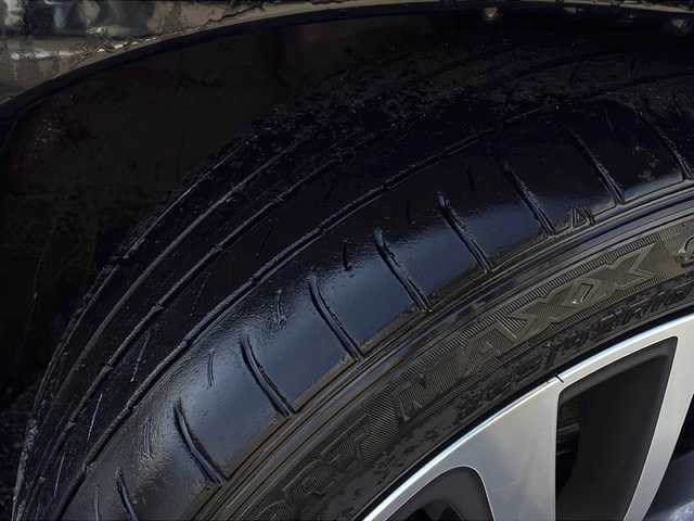 スバル レヴォーグ 1．6GT－S アイサイト 新潟県 2015(平27)年 12.9万km クリスタルブラックシリカ 純正メモリナビ/(Bluetooth/AM/FM/CD/DVD)/フルセグTV/レーダークルーズコントロール/衝突軽減システム/バックカメラ/4WD/パドルシフト/パワーシート(前席)/STIフロントスポイラー/純正AW付サマータイヤ/純正フロアマット/プッシュスタート/ETC