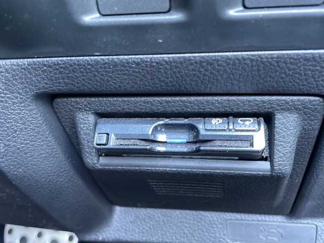 スバル レヴォーグ 1．6GT－S アイサイト 新潟県 2015(平27)年 12.9万km クリスタルブラックシリカ 純正メモリナビ/(Bluetooth/AM/FM/CD/DVD)/フルセグTV/レーダークルーズコントロール/衝突軽減システム/バックカメラ/4WD/パドルシフト/パワーシート(前席)/STIフロントスポイラー/純正AW付サマータイヤ/純正フロアマット/プッシュスタート/ETC